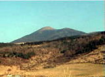 湧蓋山（わいたさん）通称小国富士